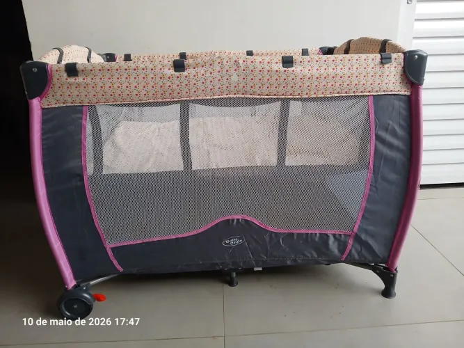 Berço desmontável usado