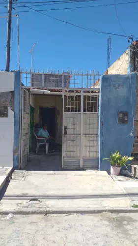 Vendo ou Troco uma Casa na Coroa Do Meio