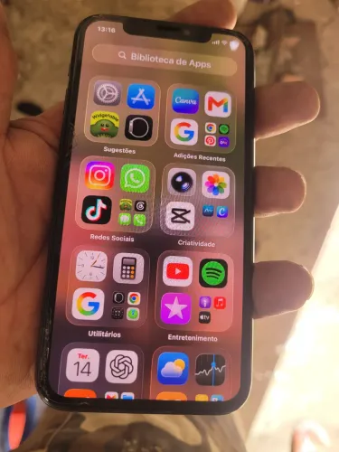 Iphone só película trincada, tela ok