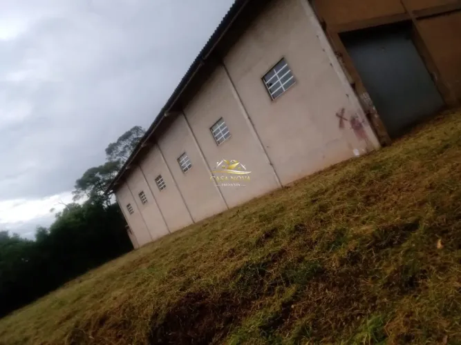 Barracão em Campo Magro