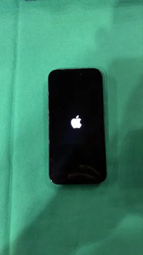 iPhone 16 99% bateria 