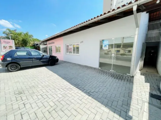 Sala comercial bem localizada em uma região nobre da região do Bairro Escola Agrícola, em 