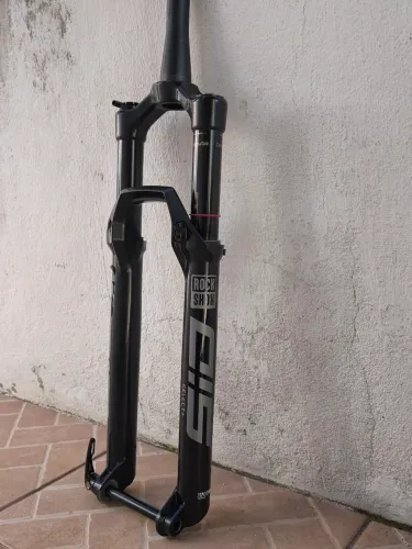 Suspensão 29 RockShox Sid Select+ Trava guidão