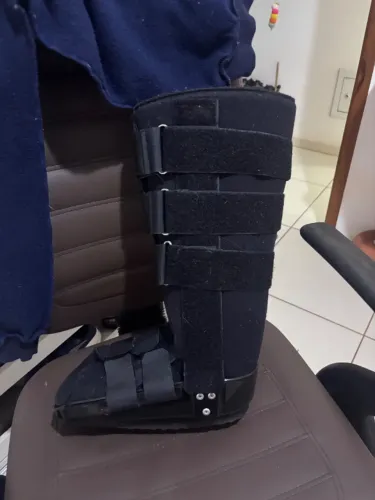 Bota ortopédica nova