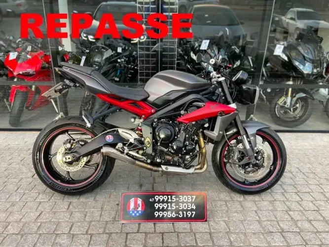 Triumph Street Triple 675R 2015