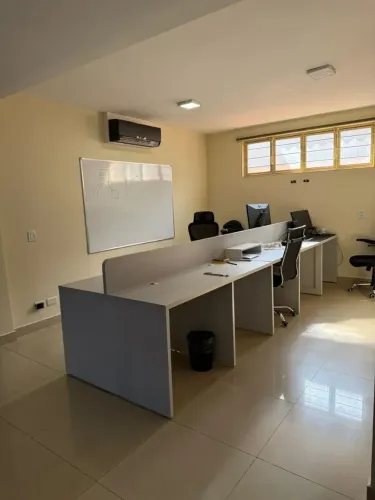 Sala comercial para aluguel possui 30 metros em Setor Marista - Goiânia - GO