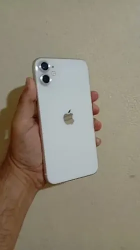 Vendo iPhone 11 128gb! Conservado!