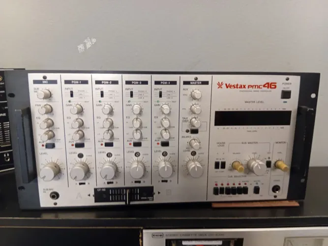 Mixer Vestax PMC-46 House Version ? Raro , muito bem conservado