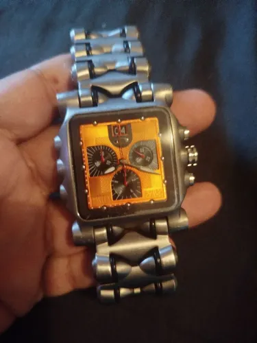 Oakley minute mahcine