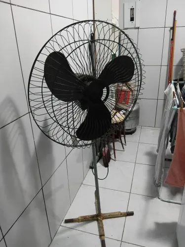 Ventilador de chão potente