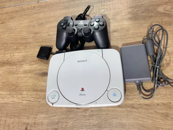 Play 1 one + controle 