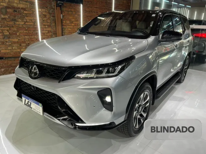 Toyota Hilux SW4 SRX Diamo. 4X4 2.8 TB DIE AUT 2023