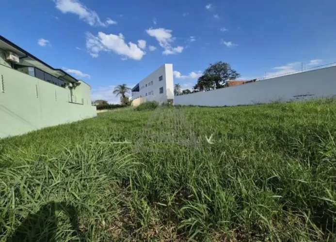 Terreno à venda em Campinas, Nova Campinas, com 337 m²