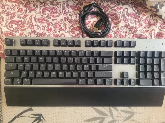 Teclado Mecânico Motospeed ck108 ARGB - Todo em alumínio