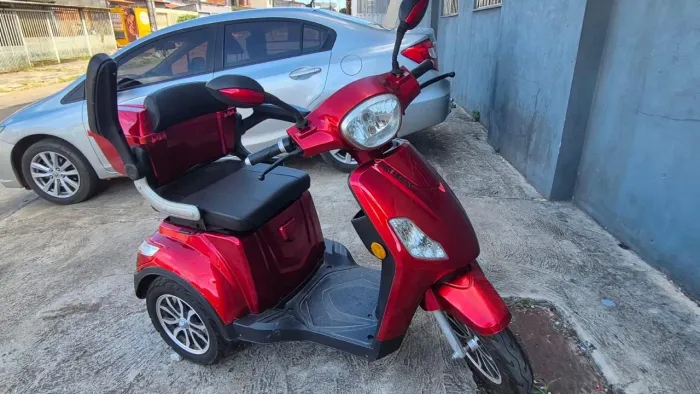 Moto elétrica triciclo shineray R$ 10.300,00