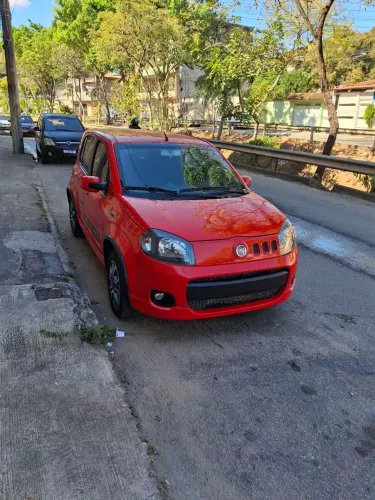 Fiat Uno Sporting 1.4 EVO Fire Flex 8V 4P 2012