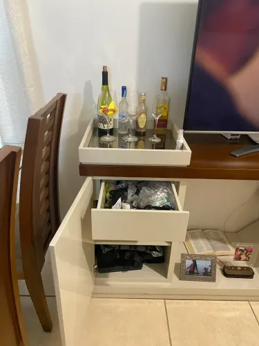 Aparador com Adega