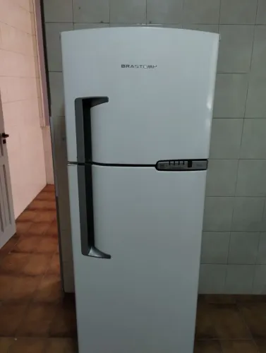 Vende se geladeira Brastemp 