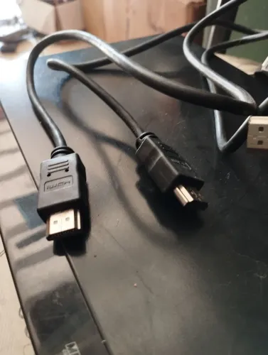 Cabos HDMI, funcionando.
