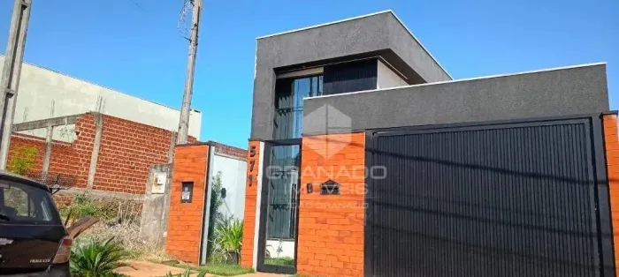 Casa com 3 dormitórios à venda, 136 m² por R$ 720.000,00 - Jardim Espanha - Maringá/PR