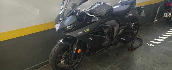 Triumph Daytona 660cc