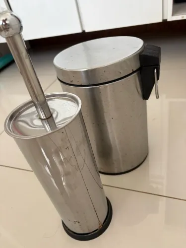 Lixeira + escova sanitária Inox - 3 meses de uso