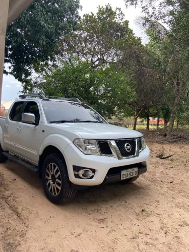 Nissan Frontier SL CD 4X4 2.5tb Diesel AUT 2014