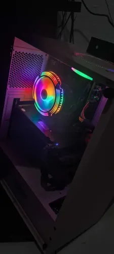 PC GAMER ROSA - Xeon E5-2670 v2 - RX580 8GB VRAM - 480GB