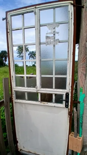Porta de ferro