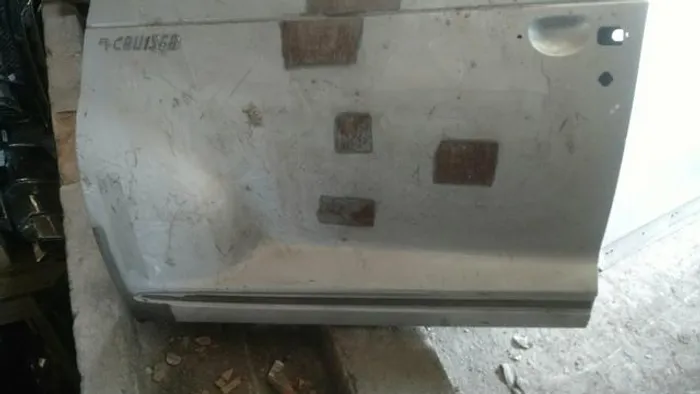 Porta dianteira esquerda Peter cruiser