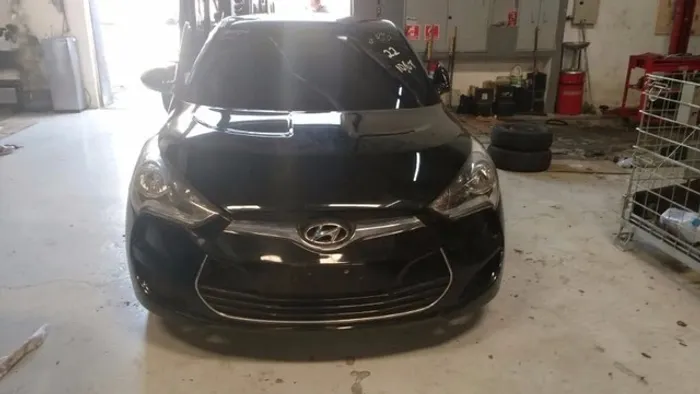 Hyundai Veloster 1.6 2012 Cambio Mecanica Farol Capo Motor Airbag Suspensão Porta Sucata