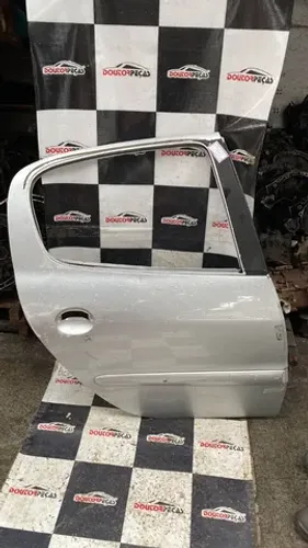 Porta Lisa Traseira Direita Peugeot 206/207 2