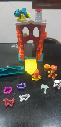 Bombeiros de massinha PlayDoh