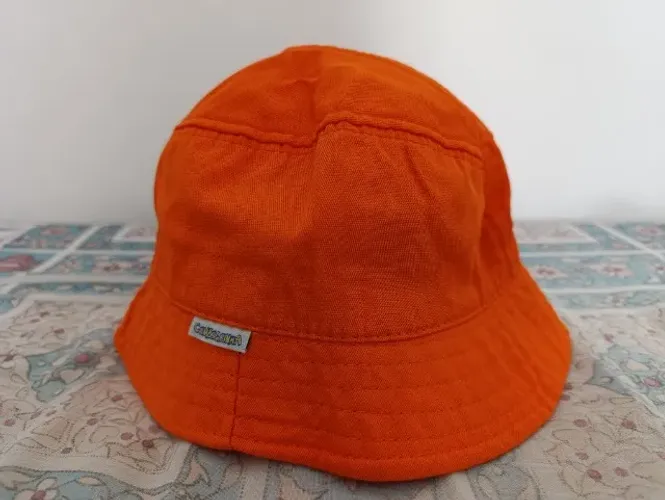 Chapéu bucket na cor laranja