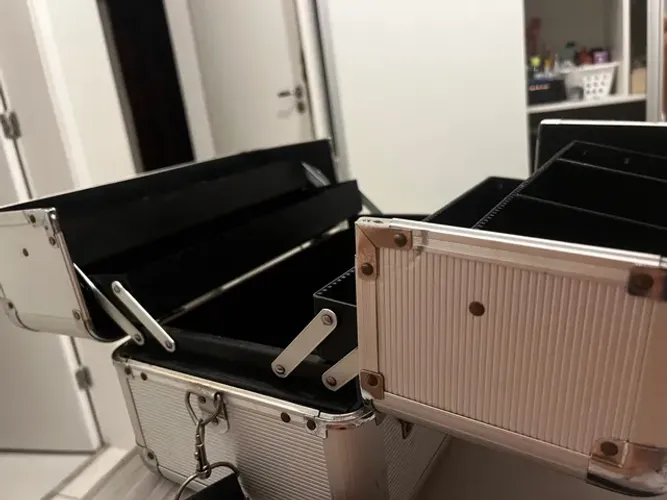 Maleta de maquiagem profissional para transporte