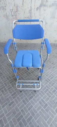 Cadeira de banho excelente estado entrego