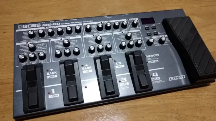 Pedal De Efeito Boss Guitar Multiple Effects Me-80 Preto