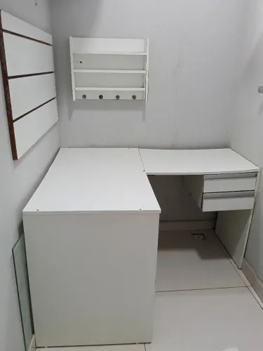 Mesa em L para escritório 