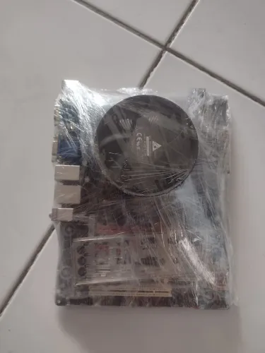 KIT UPGRADE 3 GERACAO I3 8GB Placa-mãe para PC