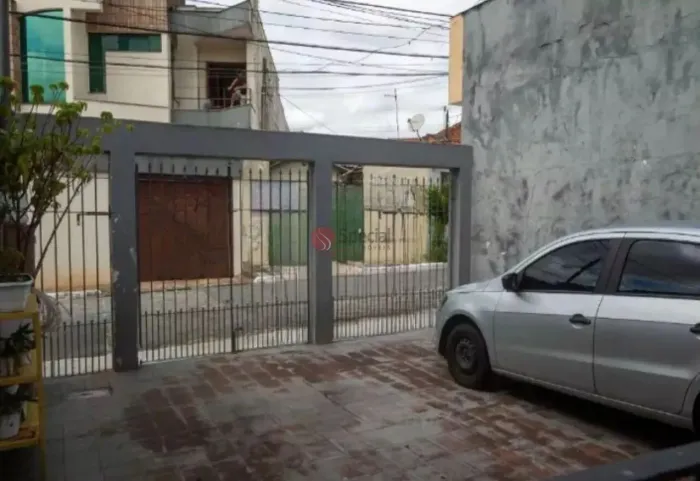Terreno à venda com casa antiga no Tatuapé.