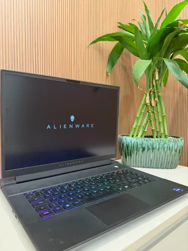 Alienware M16 R1 i9 13900hx + RTX 4070 - Troco