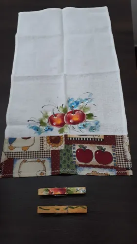 Bate Mão Bordado- Tema Maça+ 2 Prendedores Decorados