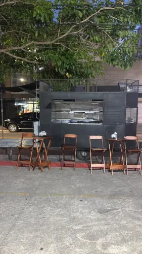 FOOD TRUCK GRELHADOS/LANCHES