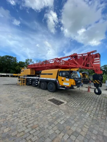 Guindaste Móvel Potente para Construção
