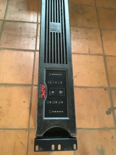Nobreak apc 3000va rack 127volts