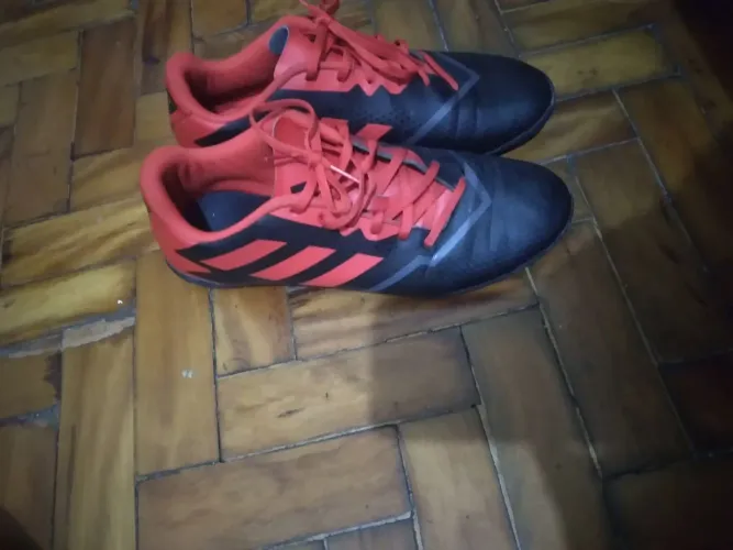 Chuteira adidas salão
