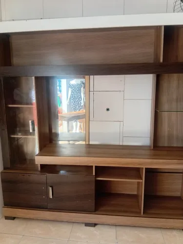 Estante de sala