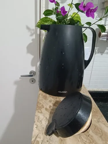 Garrafa térmica Aladim 750ml ótima para seu dia dia