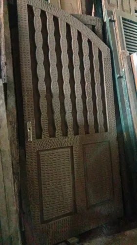 Portão de garagem em Peroba do Campo estilo rústico