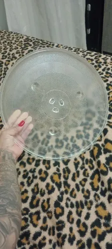 Prato de microondas novo  tá barato viu